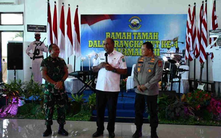 Pangdam Kasuari bersama Wakil Gubernur Papua Barat dan Kapolda mengucapkan selamat HUT ke-4 Koarmada III. Rabu (11/05/2022)