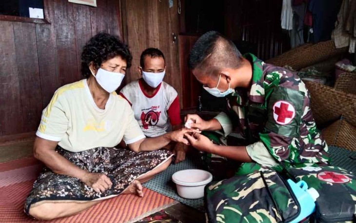 Sambangi warga perbatasan berikan pengobatan gratis. Sabtu (14/05/2022)