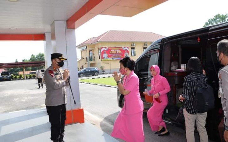 Kunjungan kerja ketua Bhayangkari Sumut ke pengurus cabang Labuhanbatu, Rabu (18/5/2022)