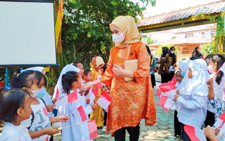 Bunda PAUD Kota Batam bersama rombongan saat melakukan kunjungan ke Kabupaten Bintan, Kamis (19/5/2022).