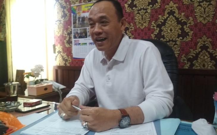Ketua DPRD Kabupaten Karanganyar, Bagus Selo, saat memberikan keterangan kepada wartawan, Jumat (19/5/2022)