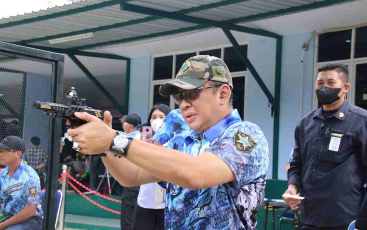 Ketua MPR RI saat lomba menembak KASAU Cup 2022