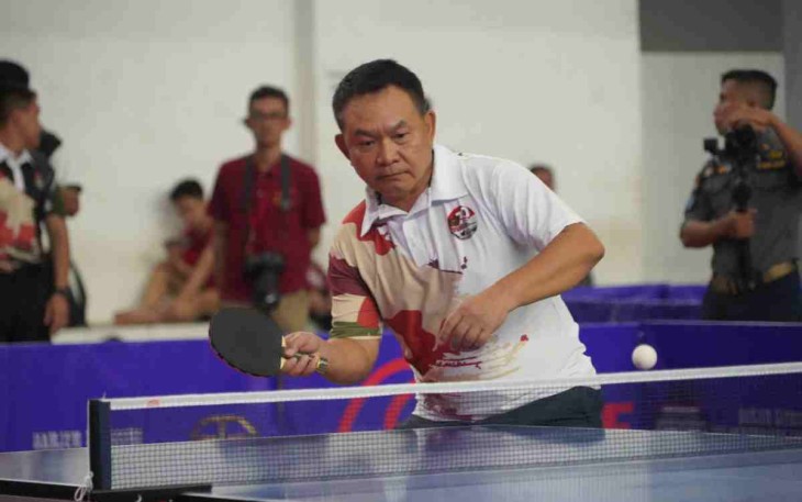 Aksi Kasad saat turnamen tenis meja piala Danjen Kopassus 