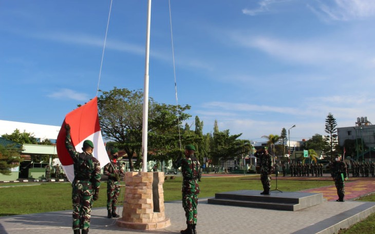 Upacara bendera Kodim 1015/Sampit