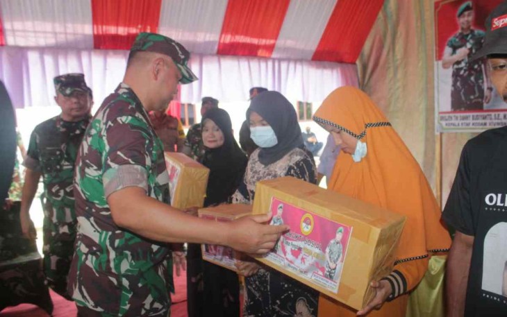 Kasdam XIV Hasanuddin saat baksos Akmil Angkatan 92