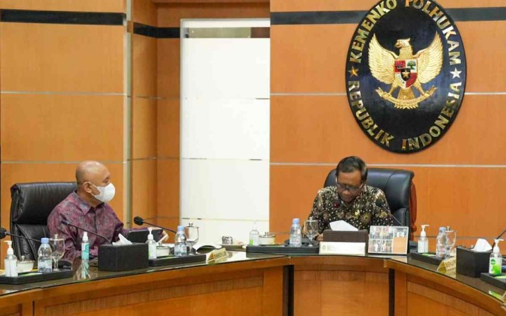MenkopUKM saat rakortas bersama Menkopolhukam di Jakarta 