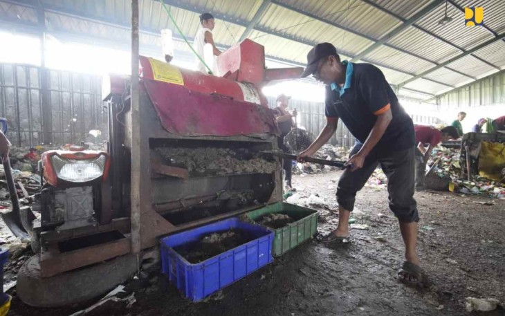 Pengelolaan TPST di Kabupaten Banyumas Jawa Tengah 