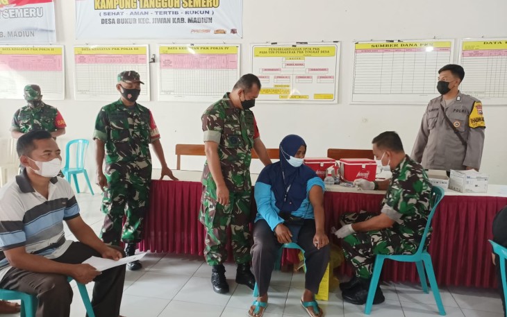 Kodim Madiun gencarkan vaksinasi warga Jiwan