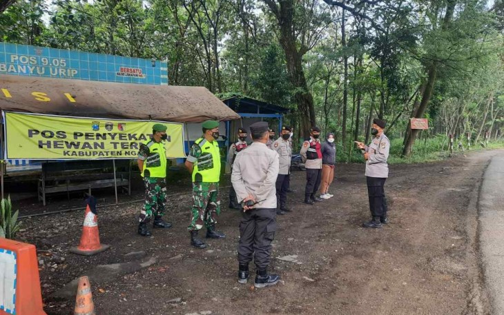 Cegah penyebaran virus PMK dengan pos penyekatan
