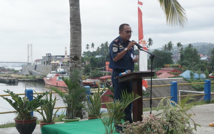 Kepala Disnav Kelas III Kendari Abdul Kasim saat membuka program padat karya di Kendari