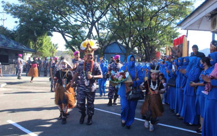 Penyambutan Dankormar di Yonmarhanlan X Jayapura 