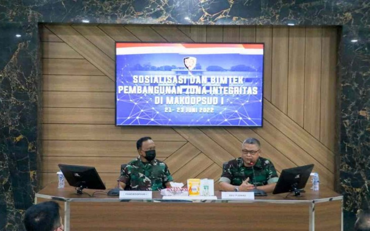 Pangkoopsud I saat membuka bimtek pembangunan zona integritas 