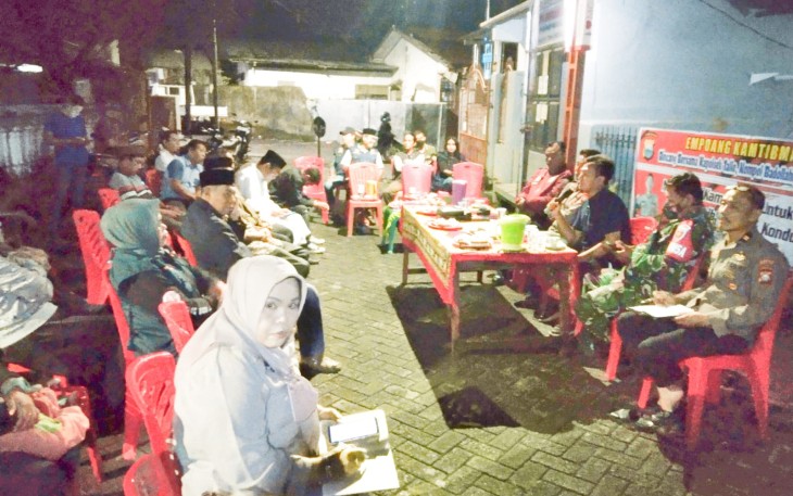 Kapolsek Tallo komunikasi dengan berbagai elemen masyarakat 