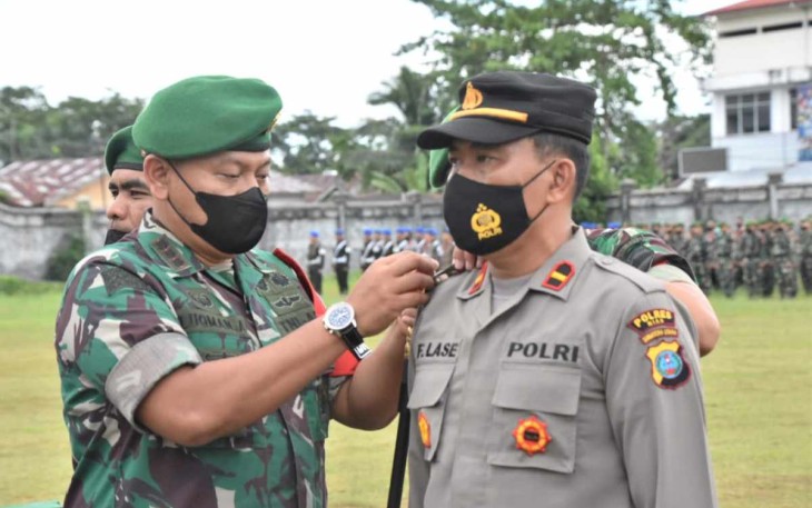 Danrem 023/KS saat apel gabungan persiapan pam VVIP kunjungan Presiden RI di Nias