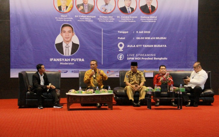 Plh. Kadis Kominfotik Bengkulu saat Paparkan Peran Strategis Media Online