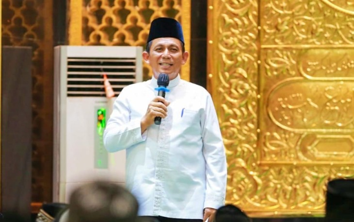 Gubernur H Ansar Ahmad 