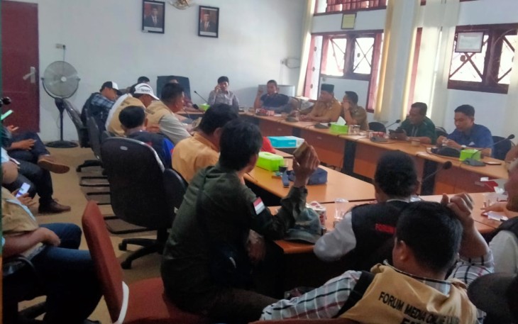 Hearing FMOK dan DPRD Kaur, Senin (11/07/2022)