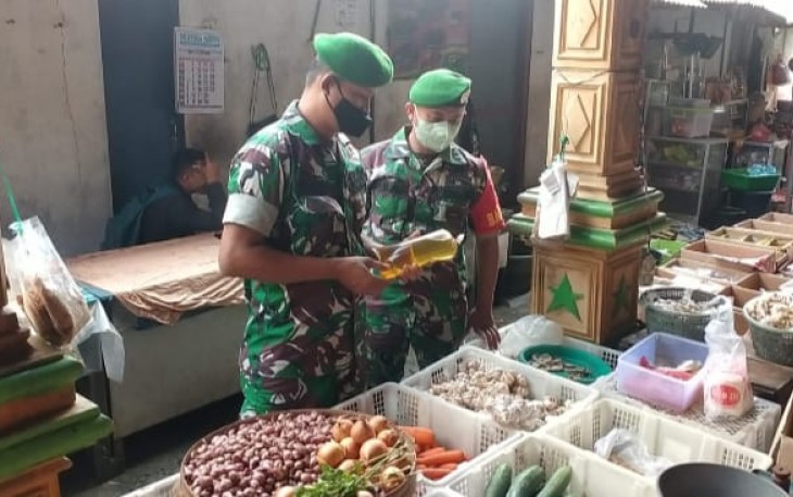 Pantau harga minyak goreng di pasar tradisional 