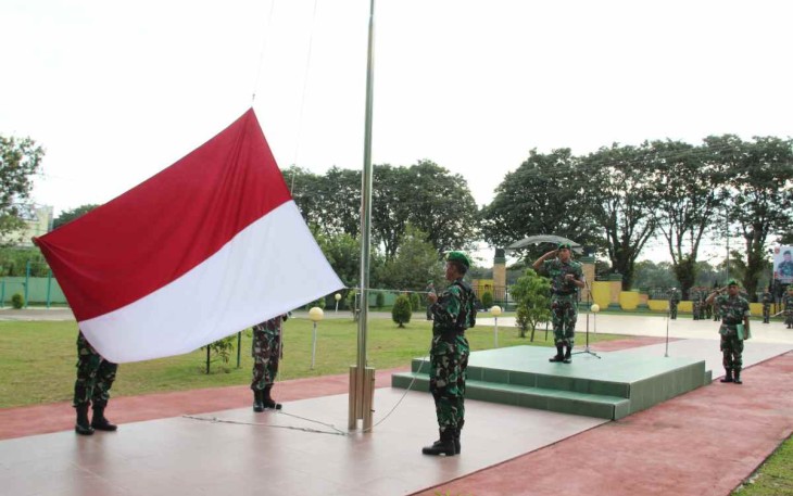 Upacara bendera Kodim 0906/Kkr