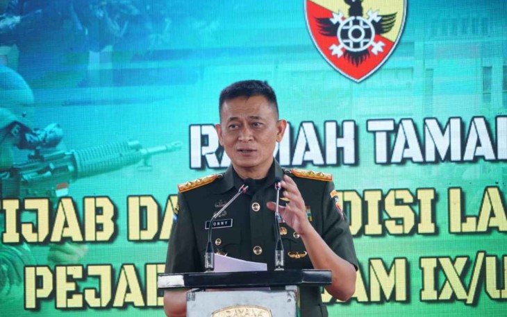 Pangdam Udayana saat memberikan arahan usai acara sertijab di Makodam Udayana 