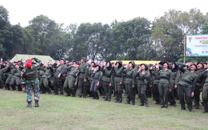 Pembentukan Karakter dan Kedisiplinan Kesamaptaan Mahasiswa PEM Akamigas di Yonif 410/Alugoro 