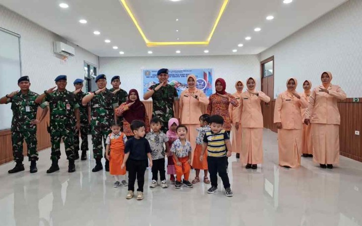 Danlanud Mus foto bersama saat MPLS KB Angkasa 