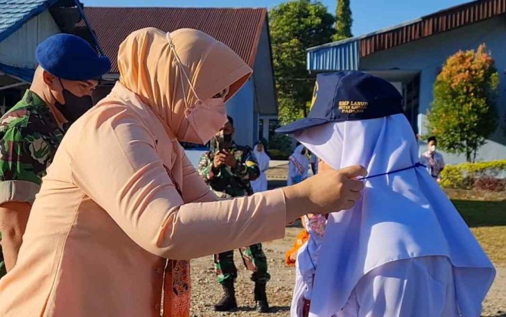 Ketua Yasarini Lanud Sutan Sjahrir saat membuka MPLS