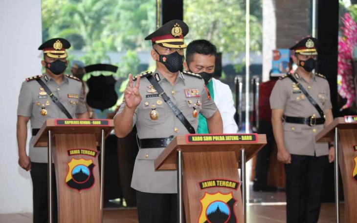 Pelantikan pejabat baru di lingkungan Polda Jateng