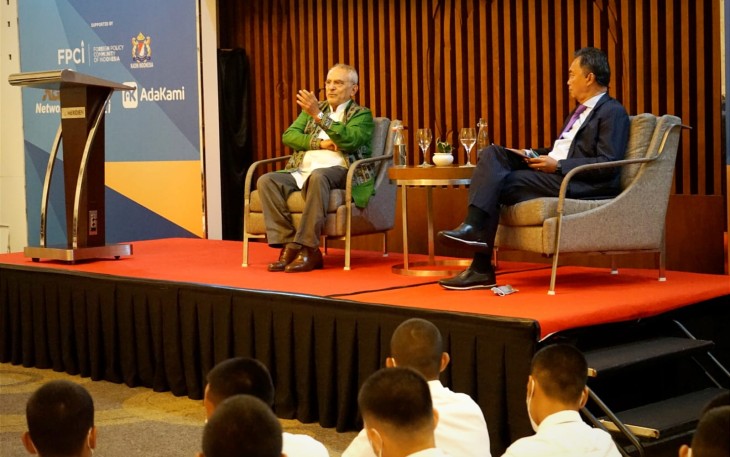 Kunjungan Presiden Timor Leste Jose Ramos Horta ke Indonesia dimanfaatkan Bupati Blora untuk memperkenalkan produk unggulan jati dan pendidikan migas.