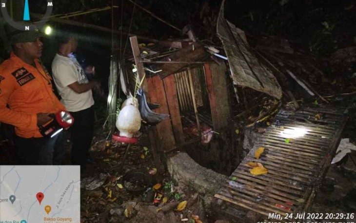 Rumah roboh di kabupaten Bogor 