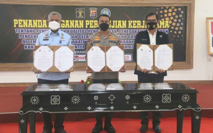 Tejo Harwanto saat penandatanganan PKS perangi Narkoba
