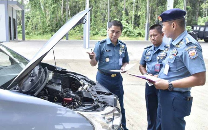 Pemeriksaan kendaraan dinas Koarmada III 