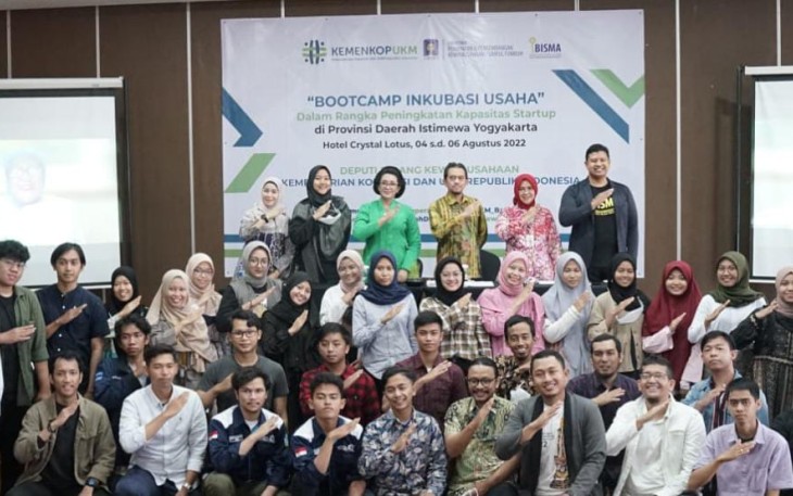 Foto bersama saat pelatihan Bootcamp Inkubasi Usaha di Yogyakarta 
