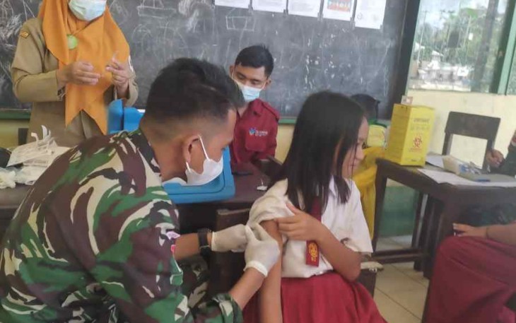 Vaksinasi Covid-19 siswa di perbatasan 