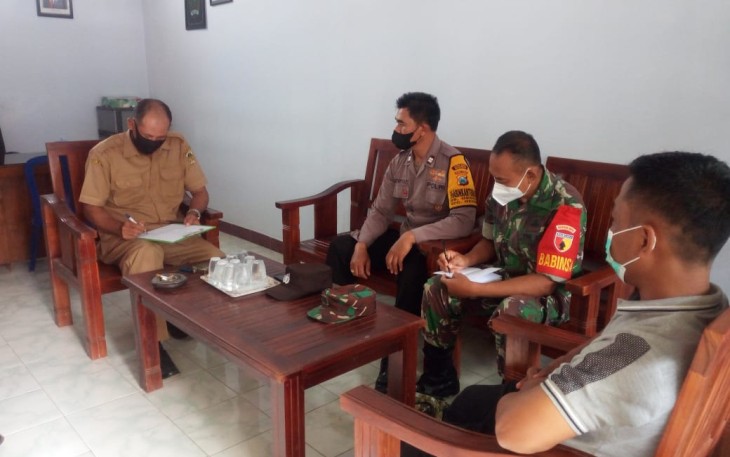 Pembahasan HUT Kemerdekaan bersama aparat desa binaan
