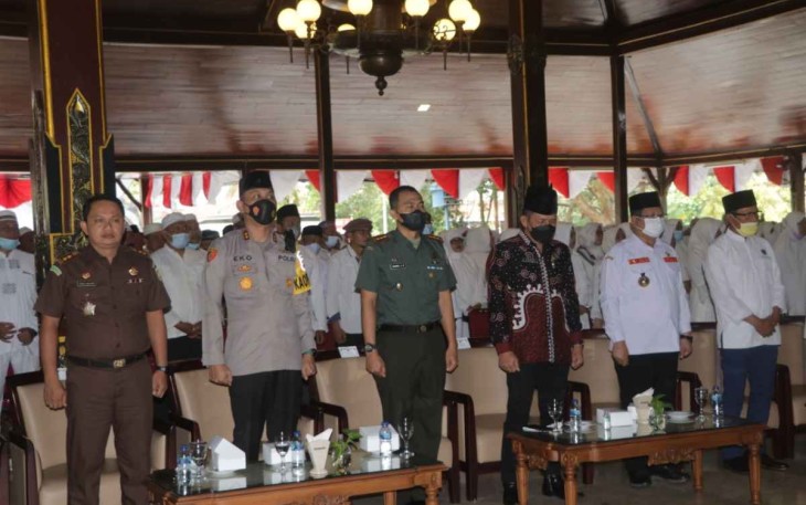 Dandim 0807/Tulungagung saat tasyakuran jamaah haji di pendopo Kongas Arum Kusumaning Bongso