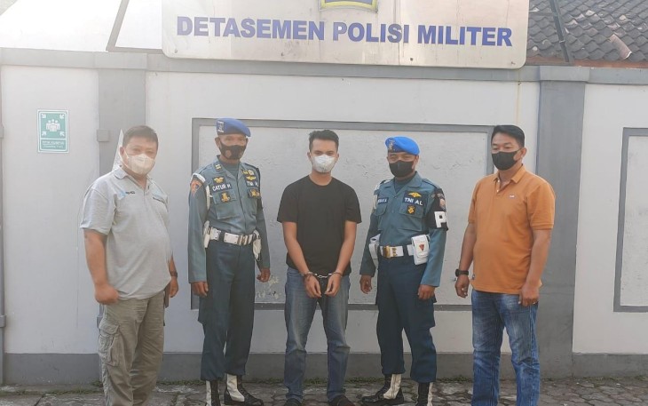 Denpom Lanal Yogyakarta bersama AB yang mengaku anggota TNI AL