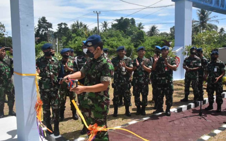 Danlanud Maimun Saleh saat gunting pita resmikan pos jaga baru di Lanud Maimun Saleh 
