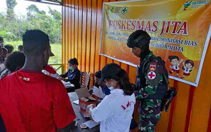  Bulan Imunisasi Anak Nasional di Mimika Papua