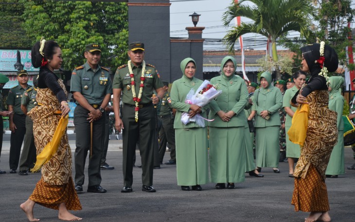 Kunjungan  Pangdam IV/Dip ke Korem 073/Makutarama