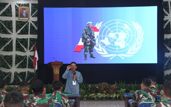 Penataran penerangan anggota Divif 2/Kostrad