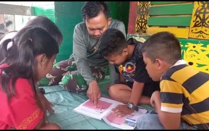 Bimbel anak-anak perbatasan 