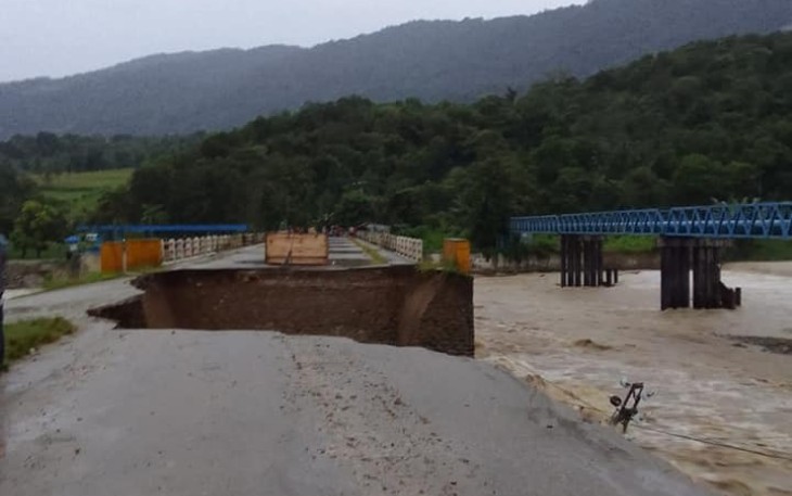Jembatan putus diterjang banjir di Kabupaten Sigi provinsi Sulteng 