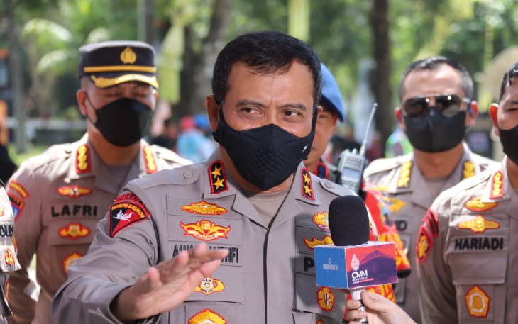 Kapolda Jateng Irjen Pol Ahmad Luthfi saat memberikan keterangan pers usai meninjau persiapan Kirab Budaya G20 di Magelang