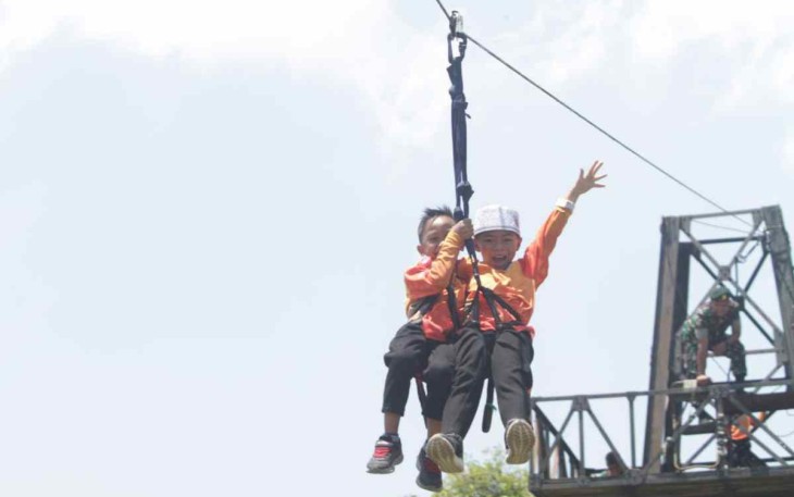 Keseruan outing class di Yonif Mekanis 413/Bremoro