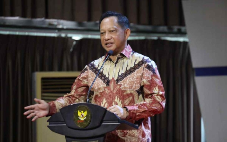 Mendagri Tito Karnavian saat memberikan keterangan pers di Jakarta 