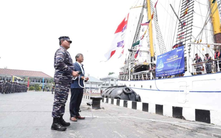 Kasal Laksamana TNI Yudo Margono saat melepas Tim Ekspedisi Maritim 2022 di Jakarta 