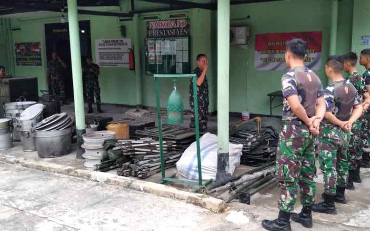 Dapur umum prajurit Petarung Korem 023/KS. Minggu (2/10)