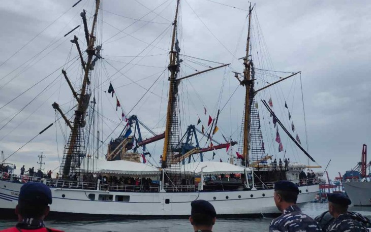 Joy Sailing Putra Putri Maritim dengan KRI Dewaruci, Minggu (2/10)