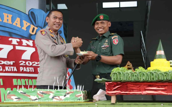 Surprise Polres Kutai Kartanegara di HUT TNI ke 77 